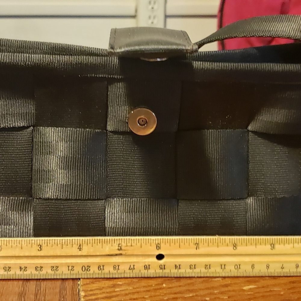 Harvey Seatbelt Bag